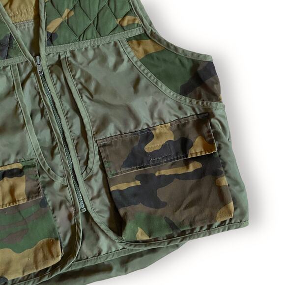 VNTG 70s Camo Print Hunting Vest Sz L Green Full Zip Cargo Coated Canvas Nylon - Picture 5 of 12